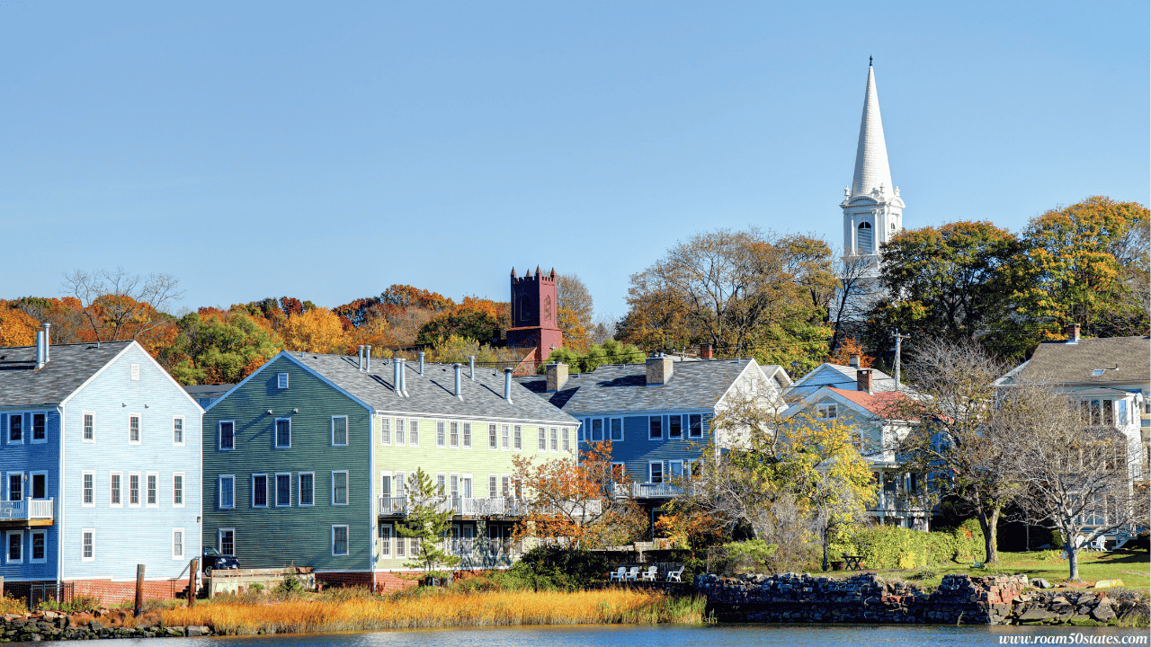 Connecticut Travel Guide - Roam 50 States